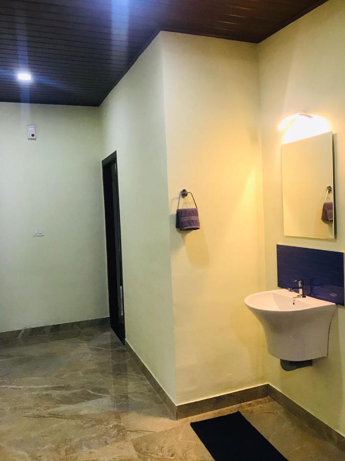 High Shine Homestay Meppādi Buitenkant foto