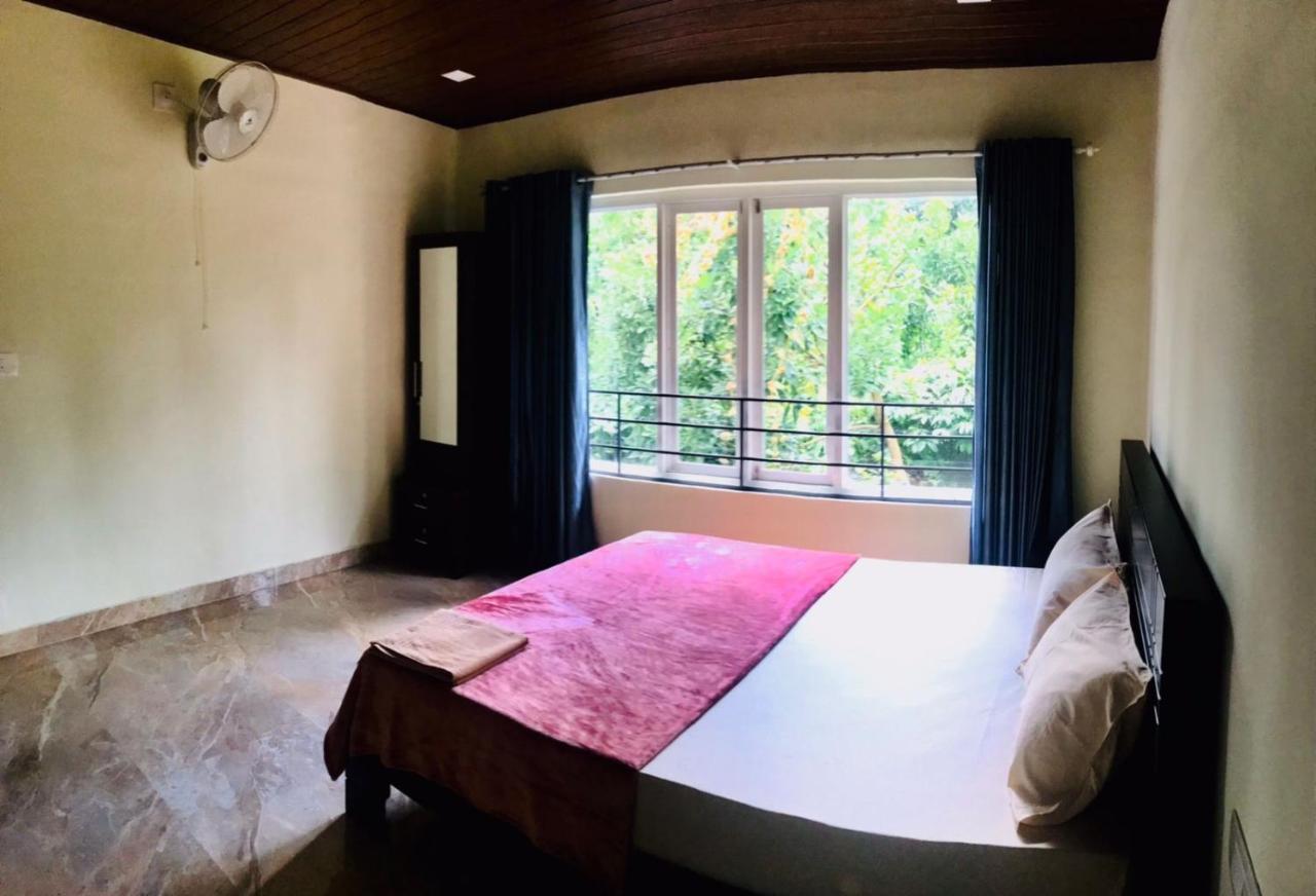 High Shine Homestay Meppādi Buitenkant foto