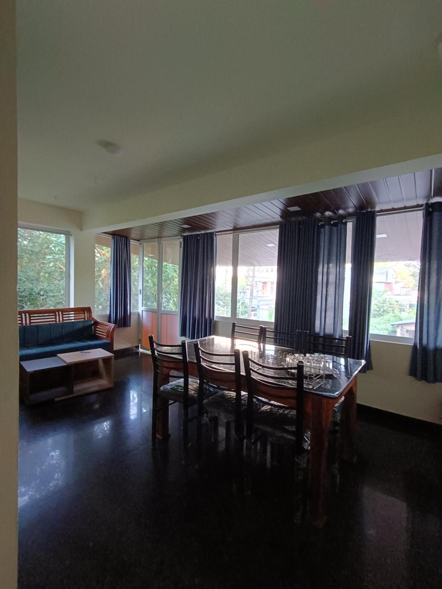 High Shine Homestay Meppādi Buitenkant foto