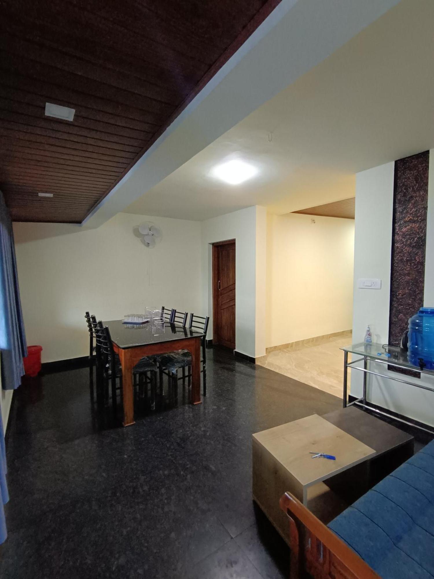 High Shine Homestay Meppādi Buitenkant foto